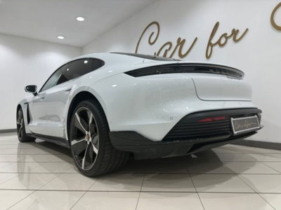 Porsche Taycan 4S Performance (9)