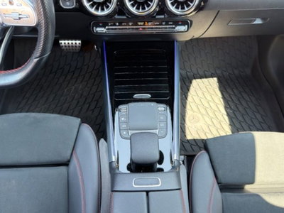Mercedes-Benz GLA SUV 200 d AMG Line Premium Plus 4matic auto (17)