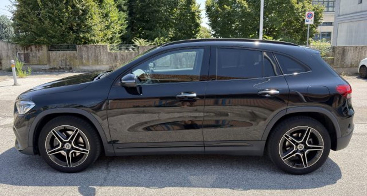Mercedes-Benz GLA SUV 200 d AMG Line Premium Plus 4matic auto (2)