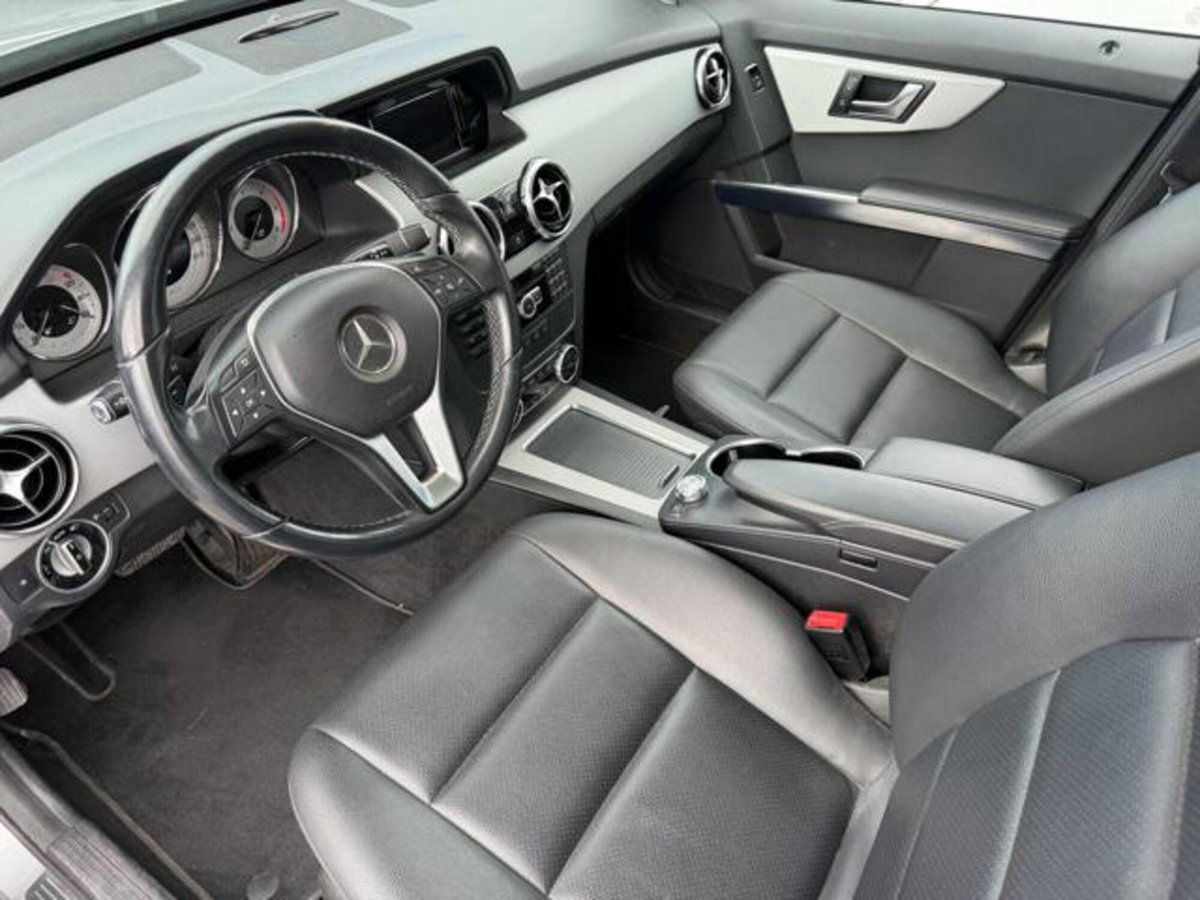 Mercedes-Benz GLK 200 CDI Sport Automatic (5)