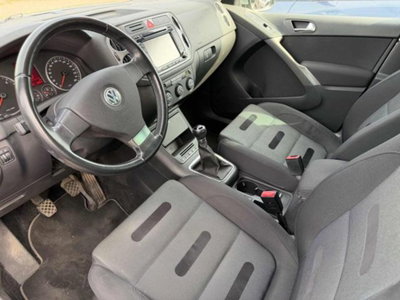 Volkswagen Tiguan 2.0 16V TDI DPF Trend & Fun (18°) (5)