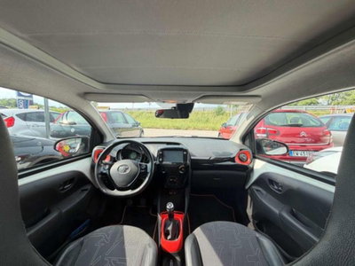 Toyota Aygo 1.0 VVT-i 72 CV 5 porte x-wave orange (7)