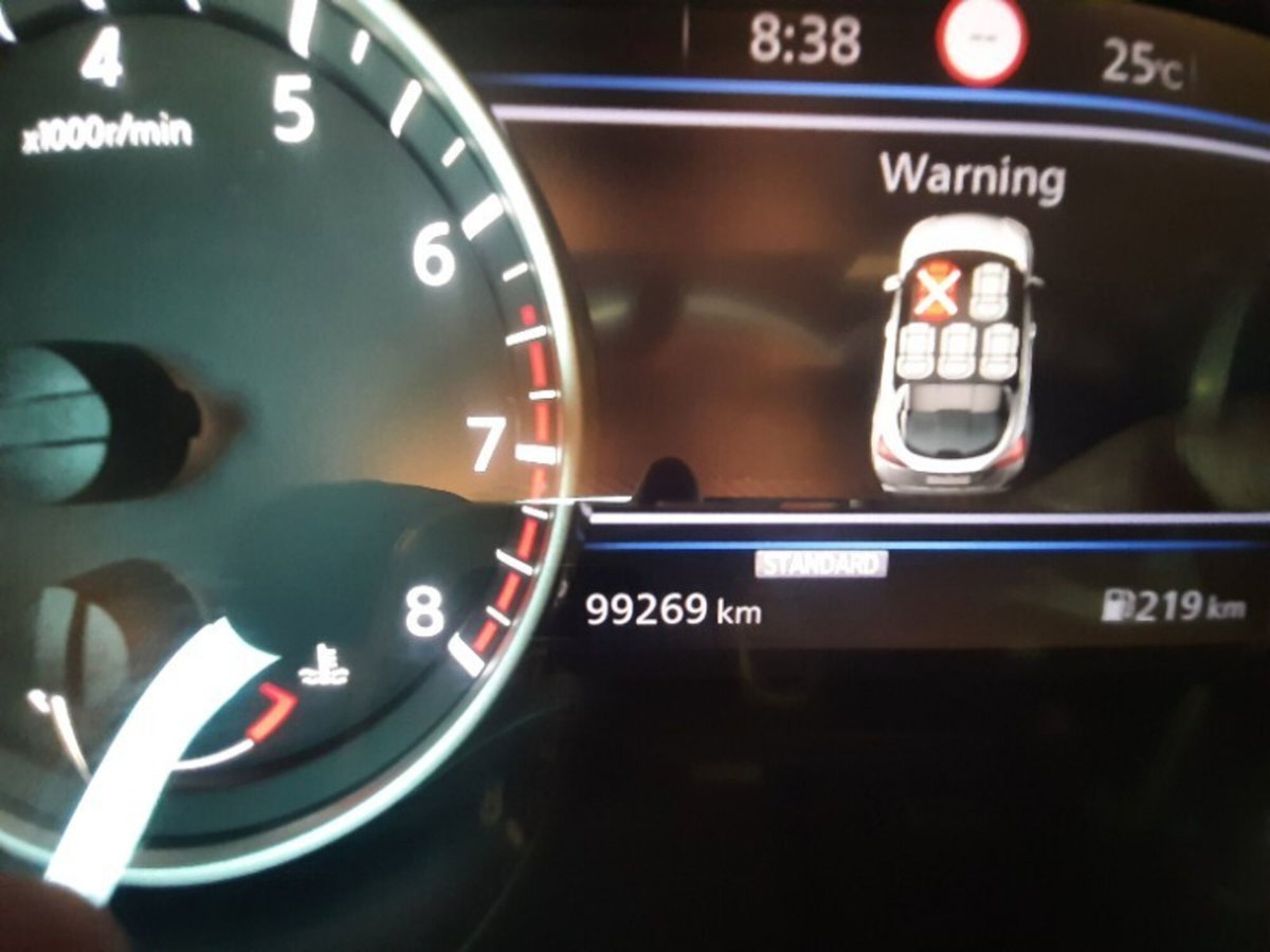 Nissan Juke 1.0 dig-t N-Connecta 114cv (9)