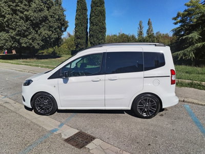 Ford Tourneo Courier 1.5 TDCI 75 CV Sport (2)