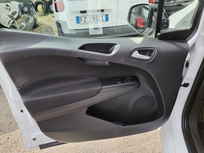 Ford Tourneo Courier 1.5 TDCI 75 CV Sport (7)