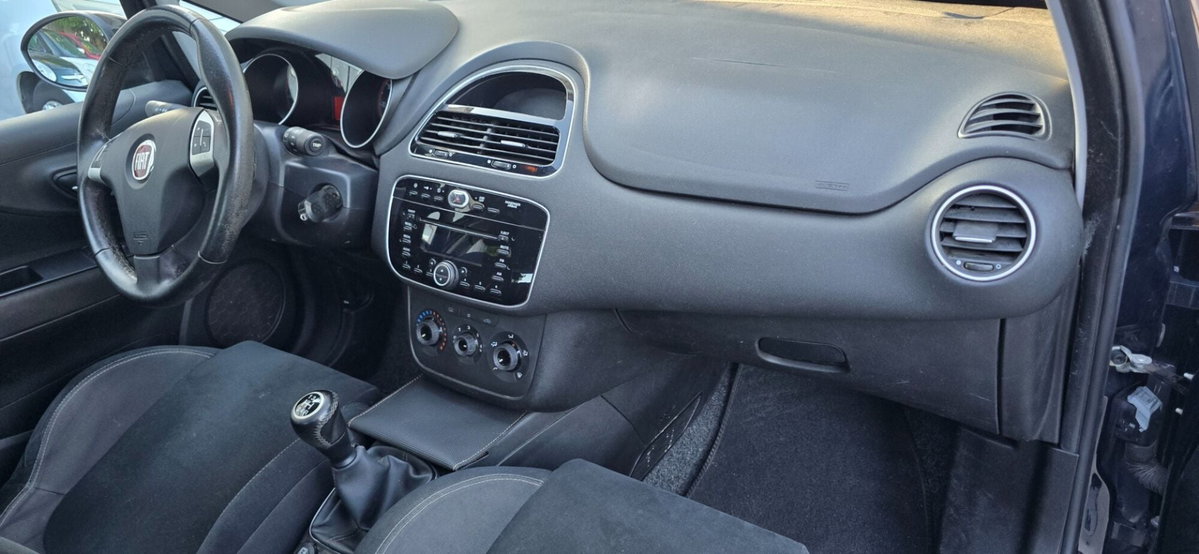 Fiat Punto 1.3 MJT II S&S 95 CV 5 porte Street (17)