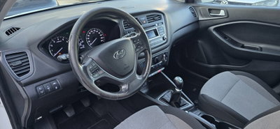 Hyundai i20 1.2 5 porte Classic (13)