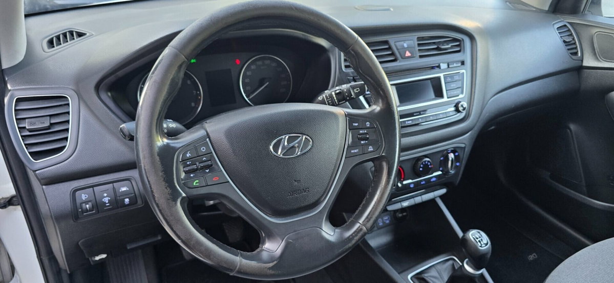 Hyundai i20 1.2 5 porte Classic (15)