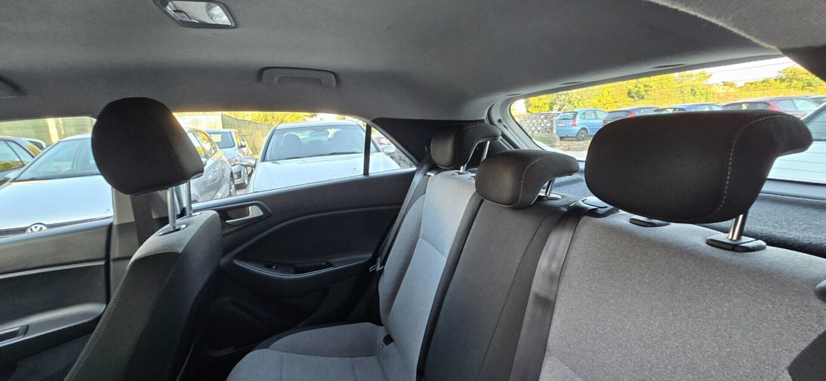 Hyundai i20 1.2 5 porte Classic (18)