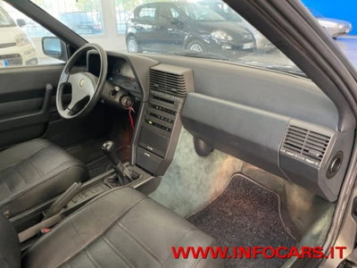 Alfa Romeo 164 2.0i V6 turbo (17)