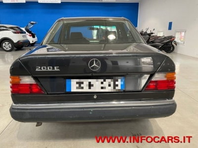 Mercedes-Benz 200 200 E cat (11)