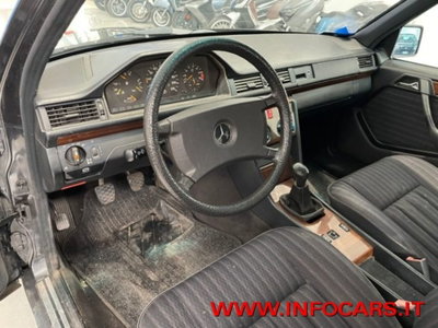 Mercedes-Benz 200 200 E cat (13)