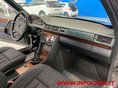 Mercedes-Benz 200 200 E cat (17)