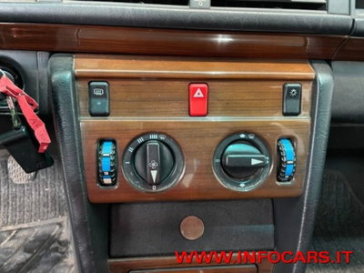 Mercedes-Benz 200 200 E cat (19)