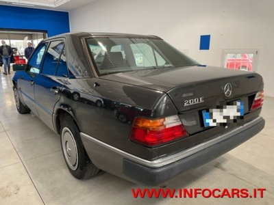 Mercedes-Benz 200 200 E cat (4)