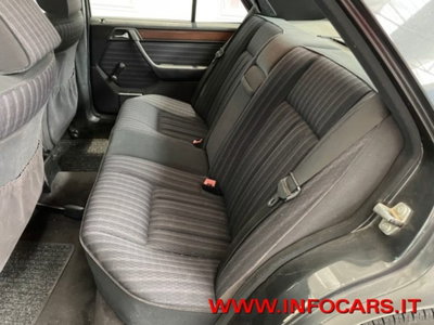 Mercedes-Benz 200 200 E cat (7)