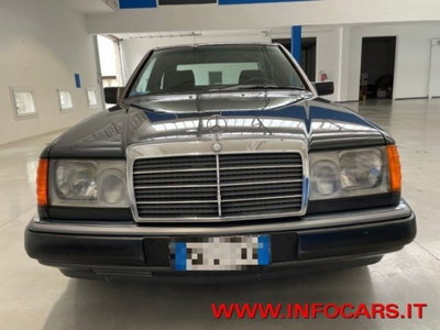 Mercedes-Benz 200 200 E cat (9)