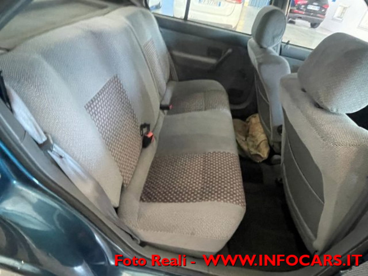 Renault 19 1.4i cat 5 porte RT (12)