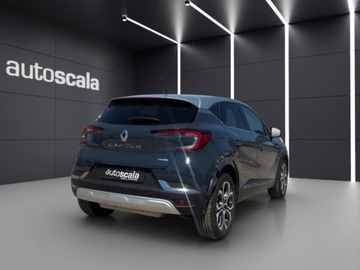 Renault Captur Plug-in Hybrid E-Tech 160 CV Intens (5)
