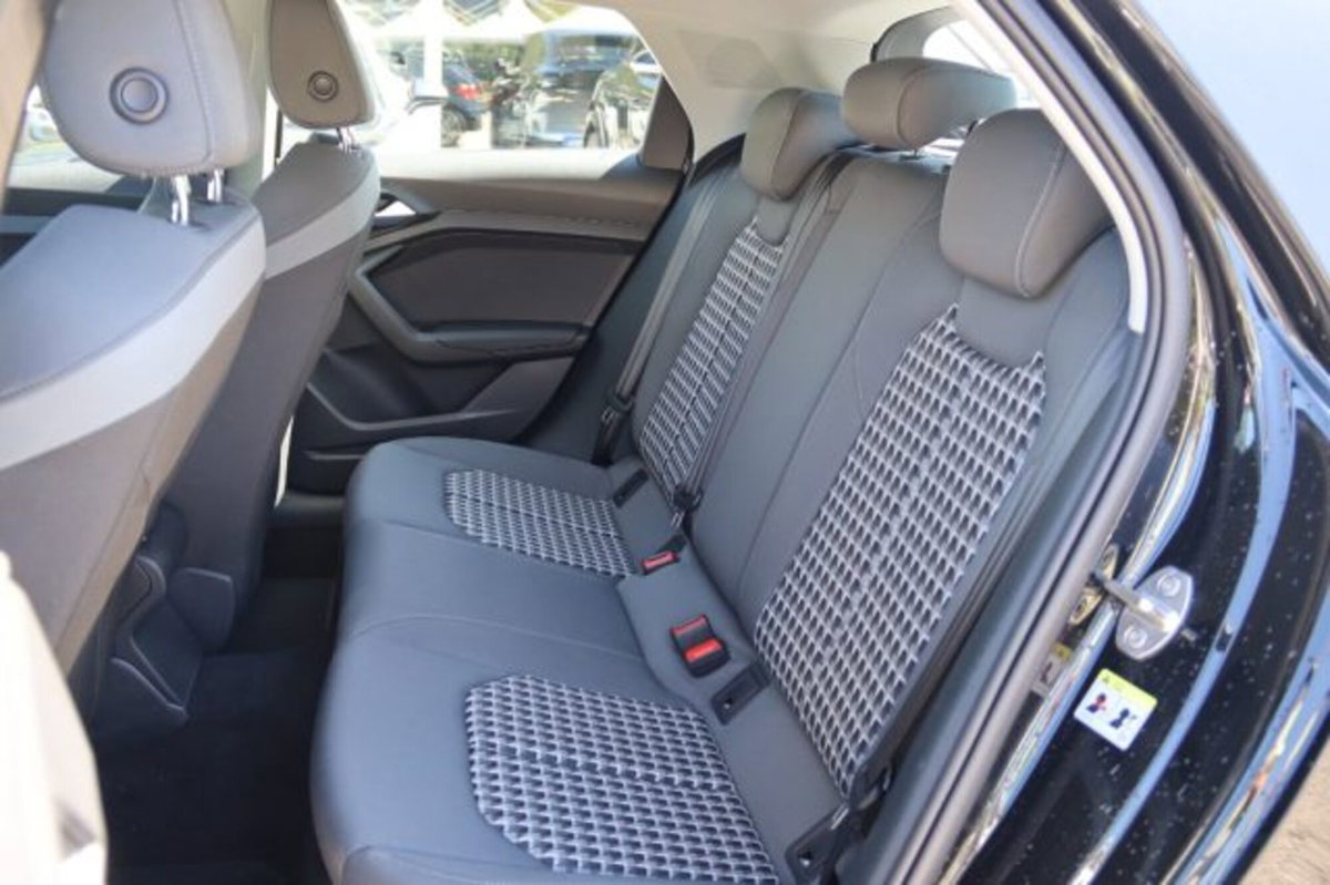 Audi A1 Sportback 30 TFSI S tronic S line edition (17)