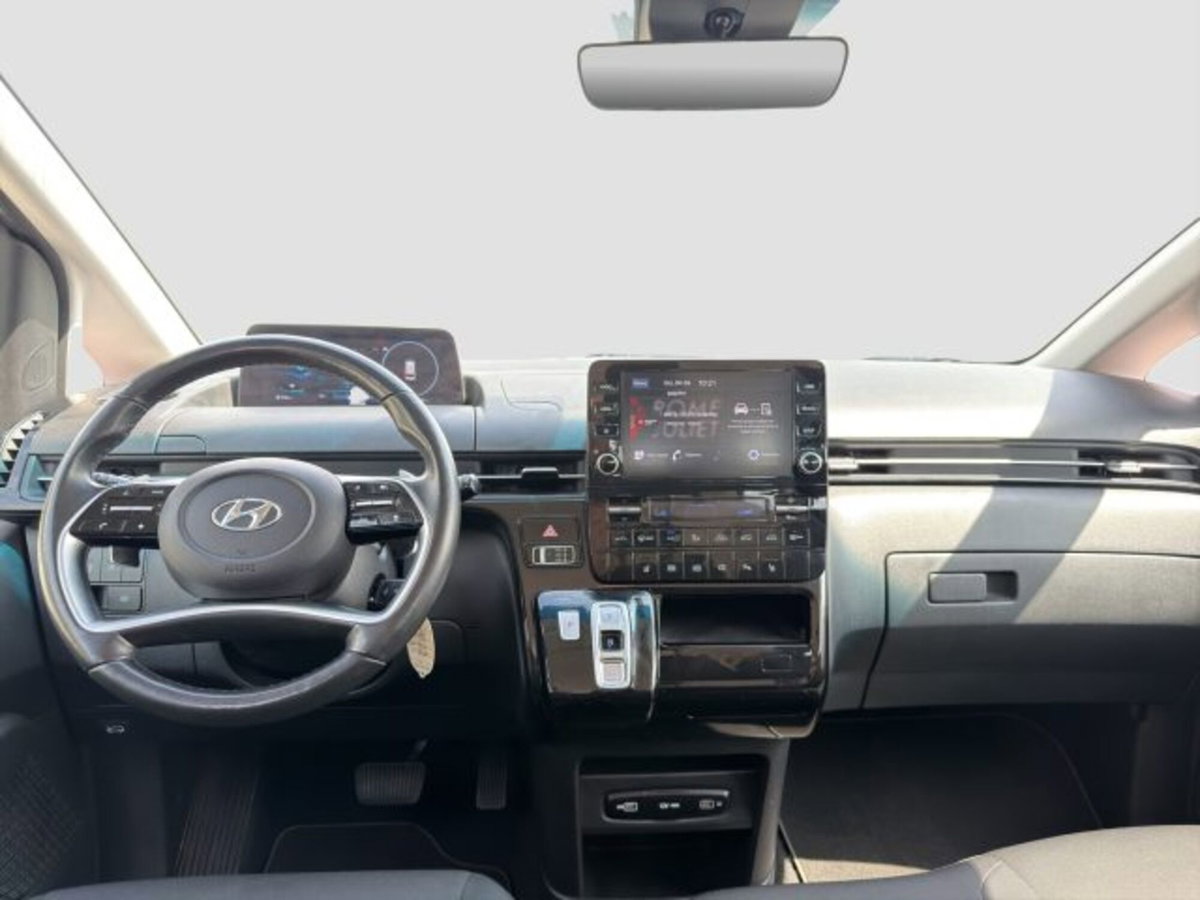 Hyundai Staria 2.2 awd auto (13)