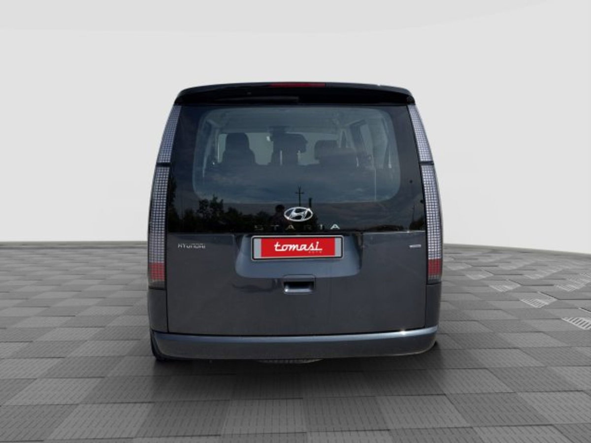 Hyundai Staria 2.2 awd auto (4)