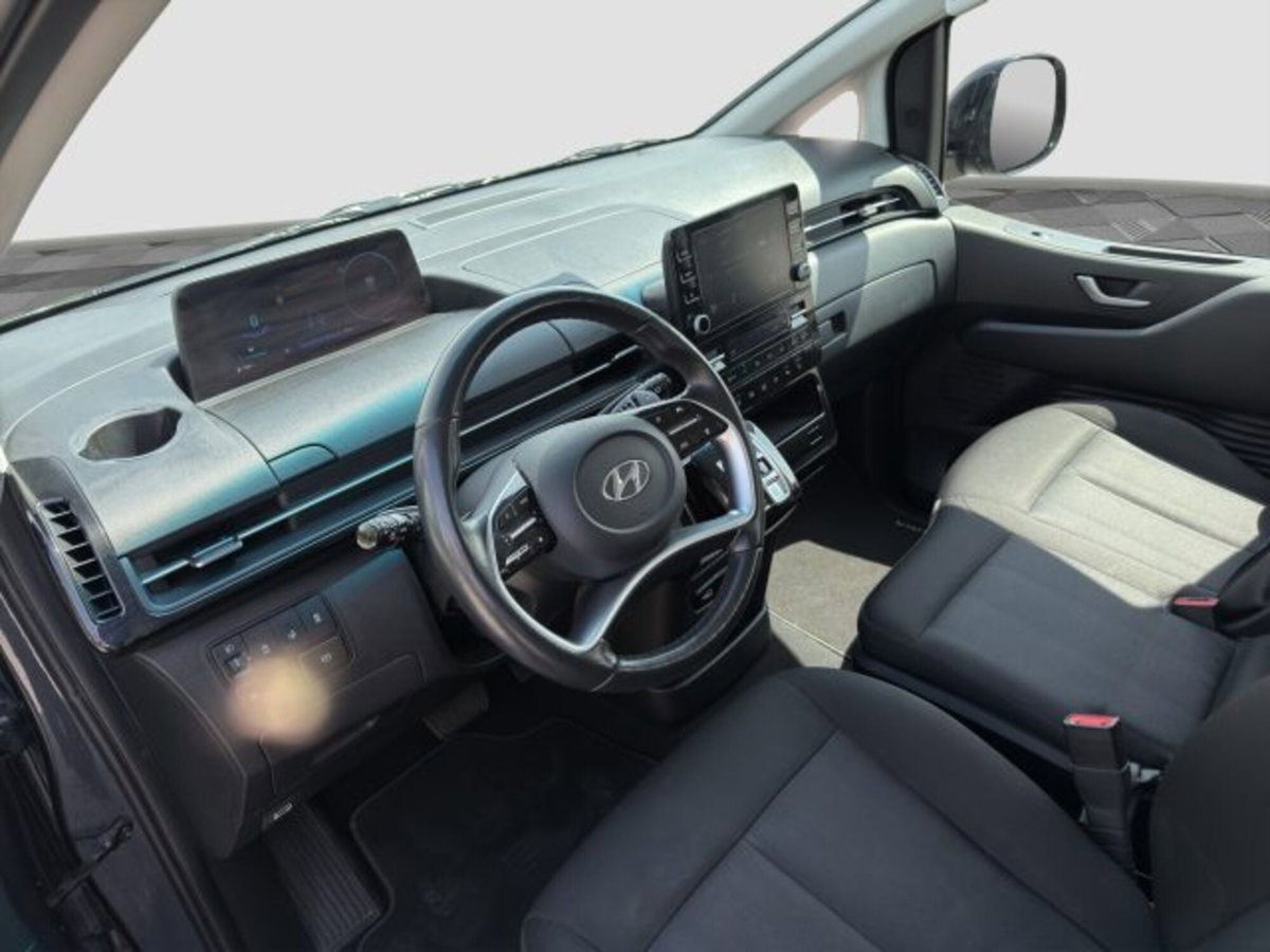Hyundai Staria 2.2 awd auto (9)