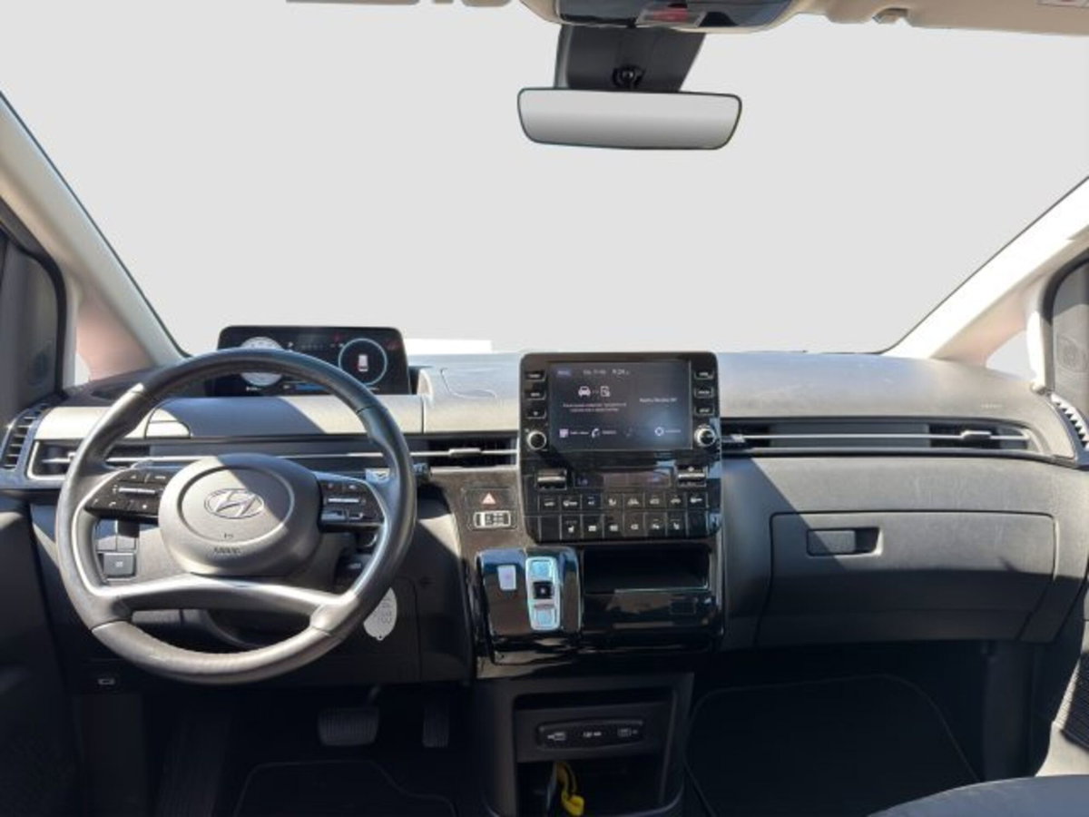 Hyundai Staria 2.2 awd auto (13)