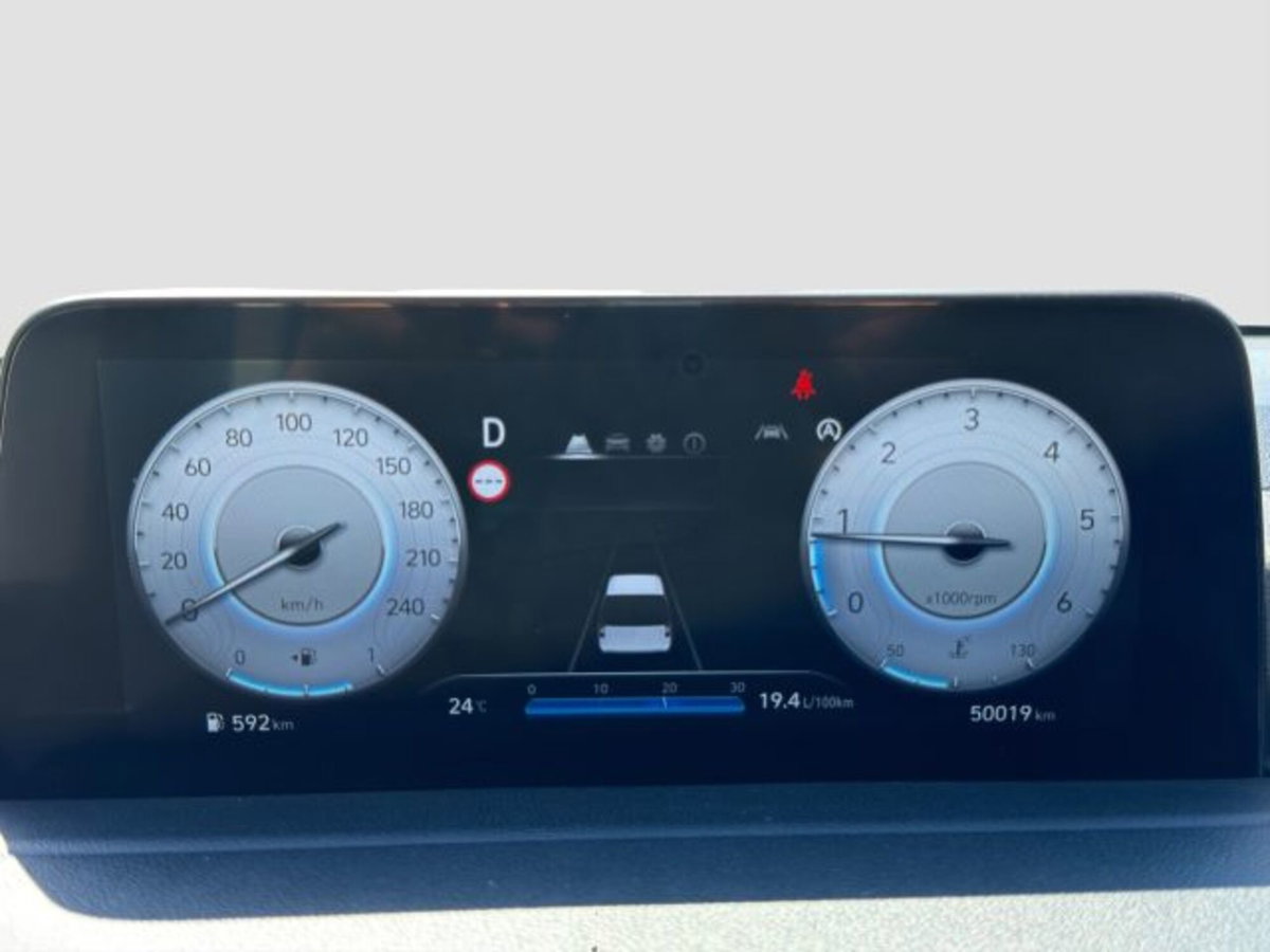 Hyundai Staria 2.2 awd auto (16)