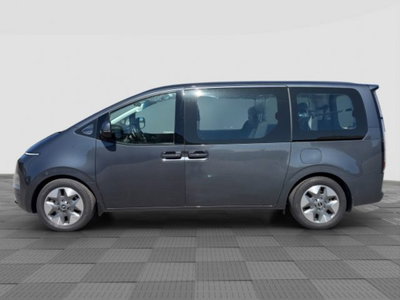 Hyundai Staria 2.2 awd auto (2)