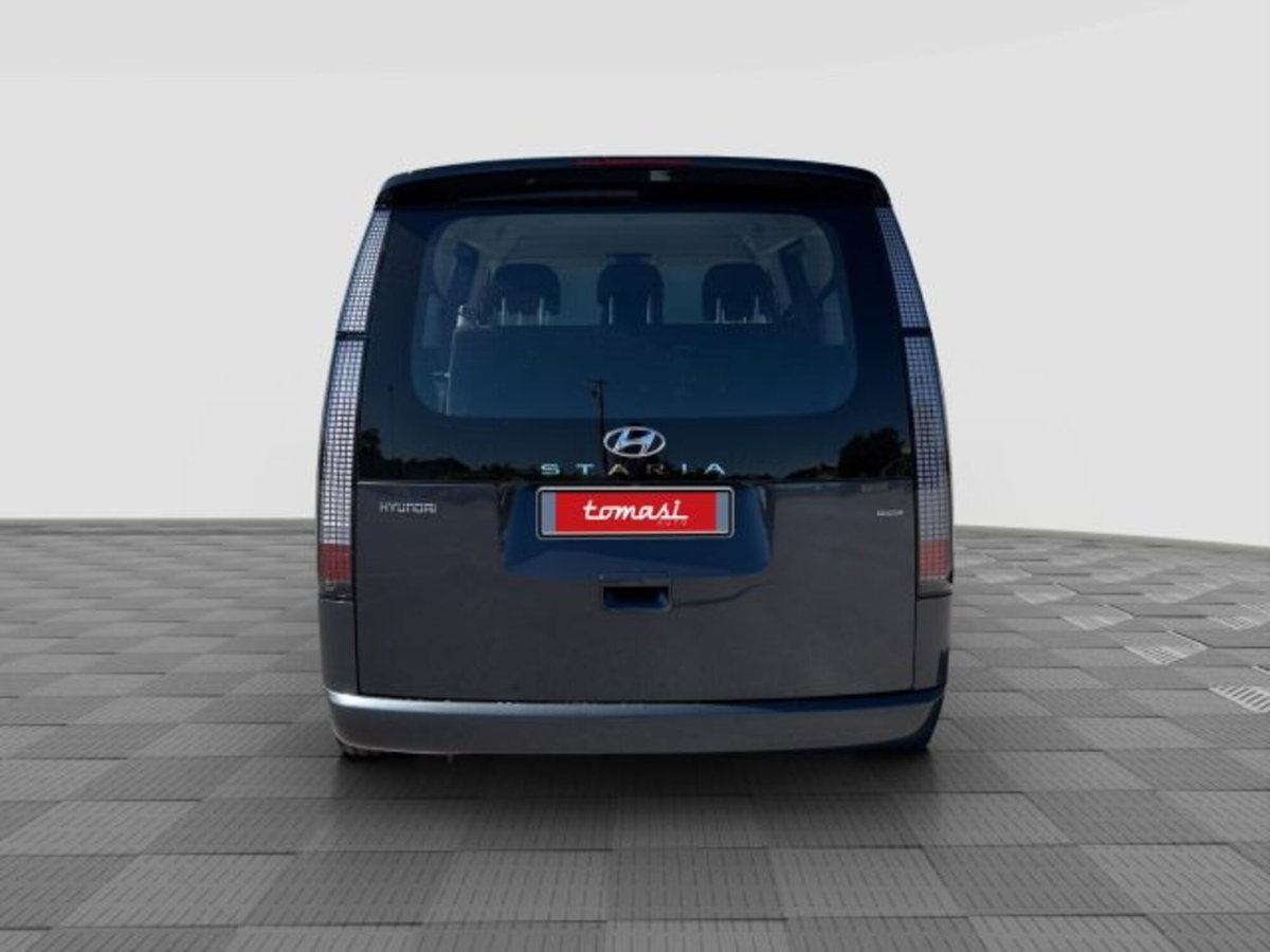 Hyundai Staria 2.2 awd auto (4)