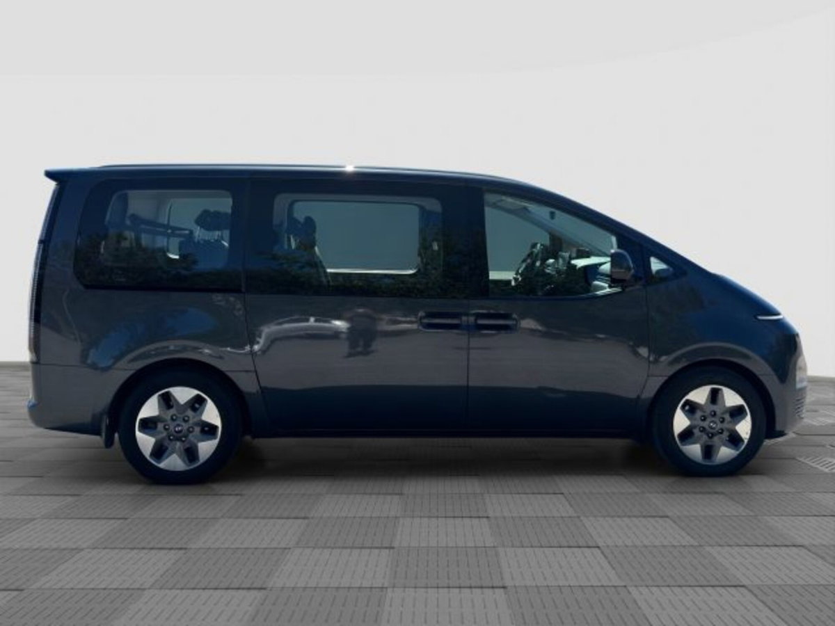 Hyundai Staria 2.2 awd auto (6)