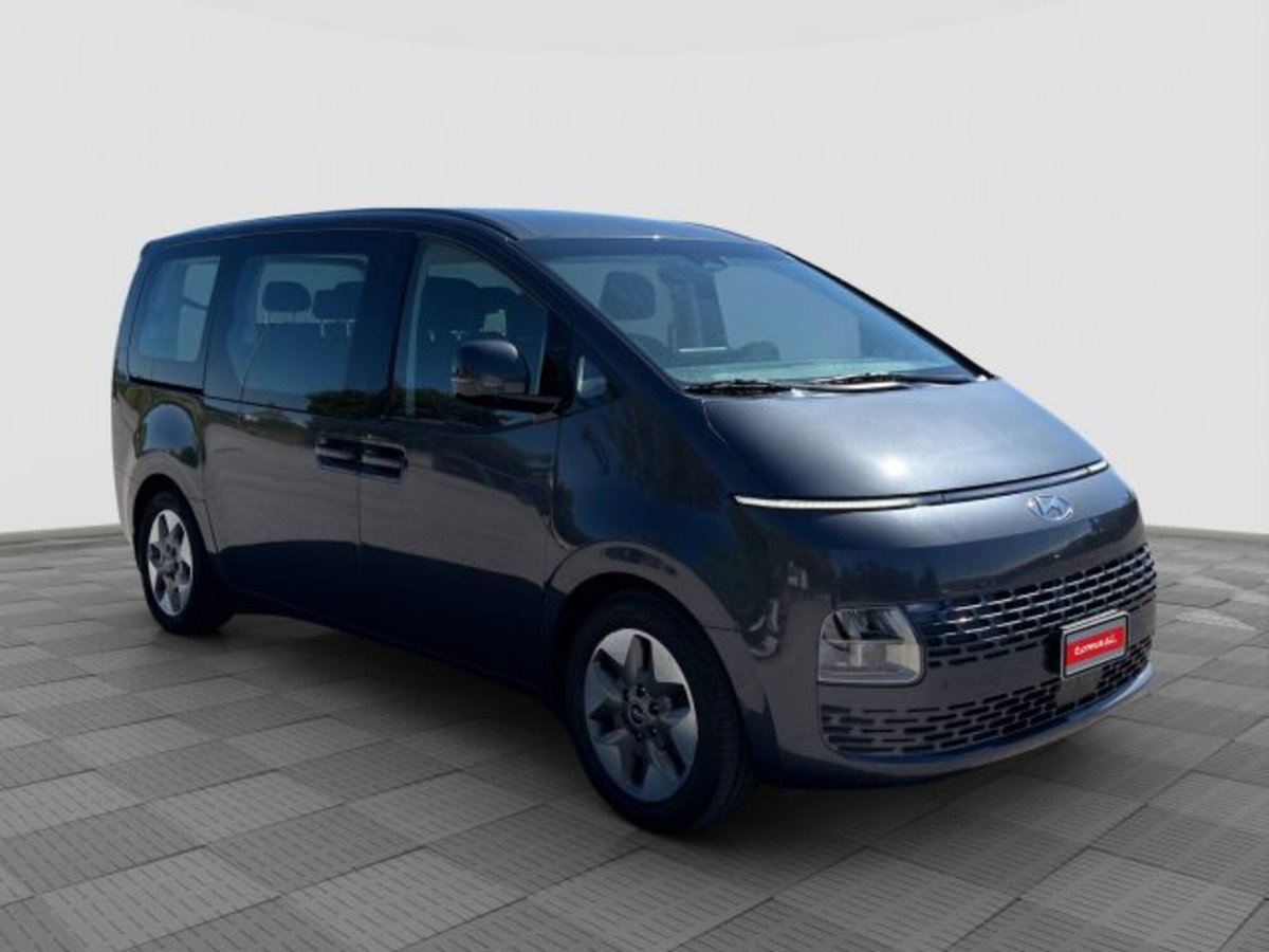 Hyundai Staria 2.2 awd auto (7)