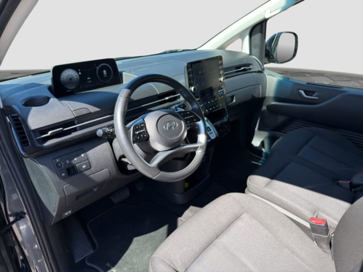 Hyundai Staria 2.2 awd auto (9)