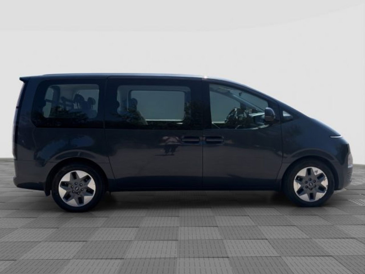 Hyundai Staria 2.2 awd auto (6)