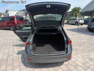 Skoda Octavia Station Wagon 2.0 TDI EVO SCR DSG Wagon Executive (15)