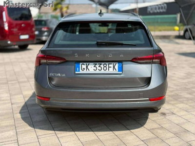 Skoda Octavia Station Wagon 2.0 TDI EVO SCR DSG Wagon Executive (3)