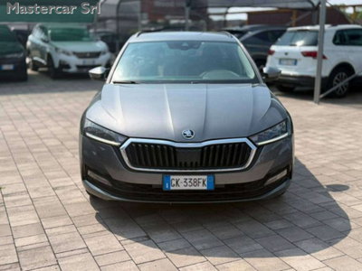 Skoda Octavia Station Wagon 2.0 TDI EVO SCR DSG Wagon Executive (7)