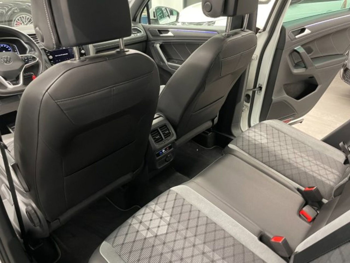 Volkswagen Tiguan Allspace 2.0 TDI 200 CV SCR DSG 4MOTION R-Line (15)