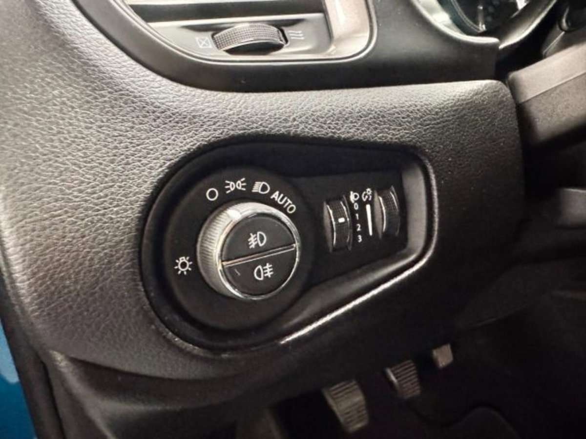 Jeep Renegade 1.6 Mjt 130 CV Limited (10)