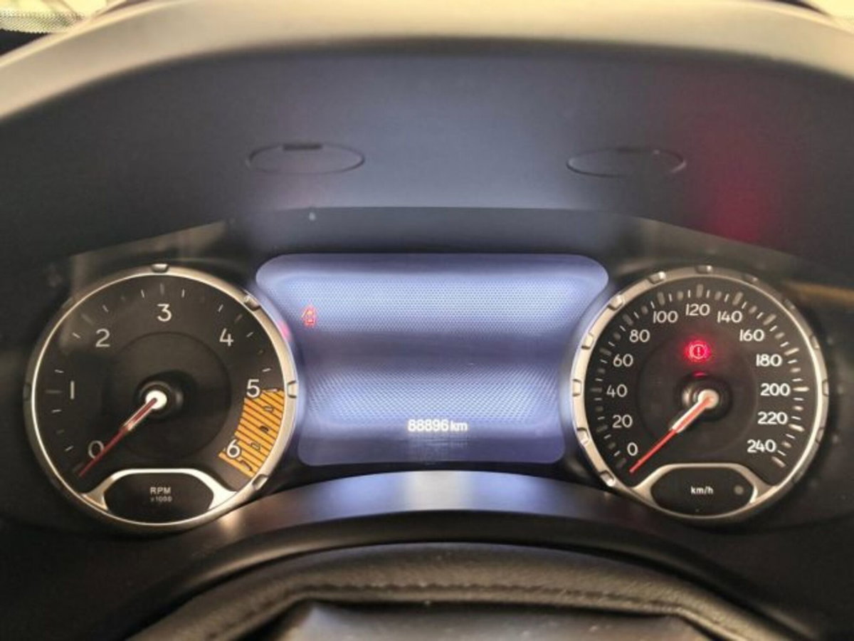 Jeep Renegade 1.6 Mjt 130 CV Limited (14)
