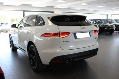 Jaguar F-Pace 2.0 D 180 CV R-Sport (19)