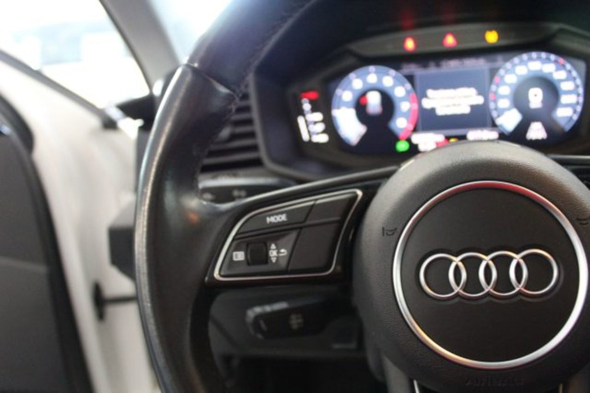 Audi A1 Sportback Sportback 25 1.0 tfsi Business (12)