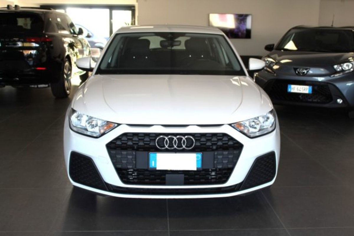 Audi A1 Sportback Sportback 25 1.0 tfsi Business (7)