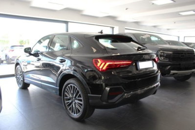Audi Q3 Sportback 2.0 tdi Business 150cv s-tronic (15)
