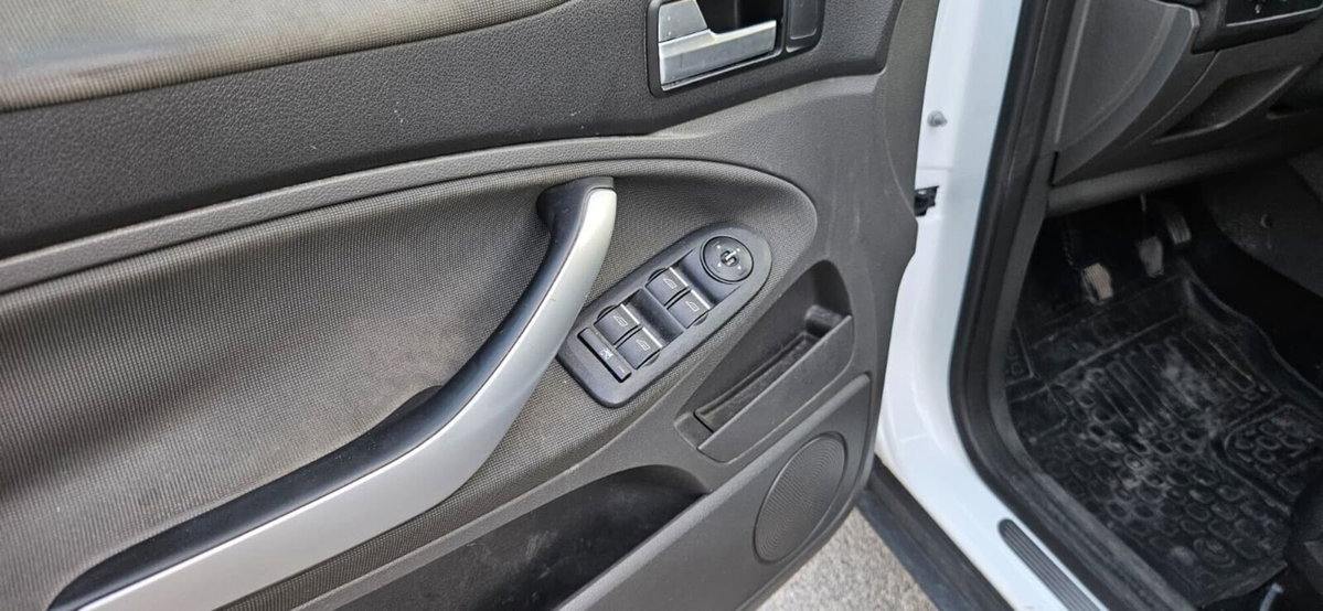 Ford Kuga 2.0 TDCi 163 CV 4WD Titanium DPF (10)