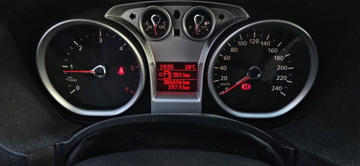 Ford Kuga 2.0 TDCi 163 CV 4WD Titanium DPF (9)