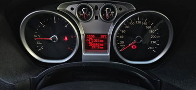 Ford Kuga 2.0 TDCi 163 CV 4WD Titanium DPF (9)