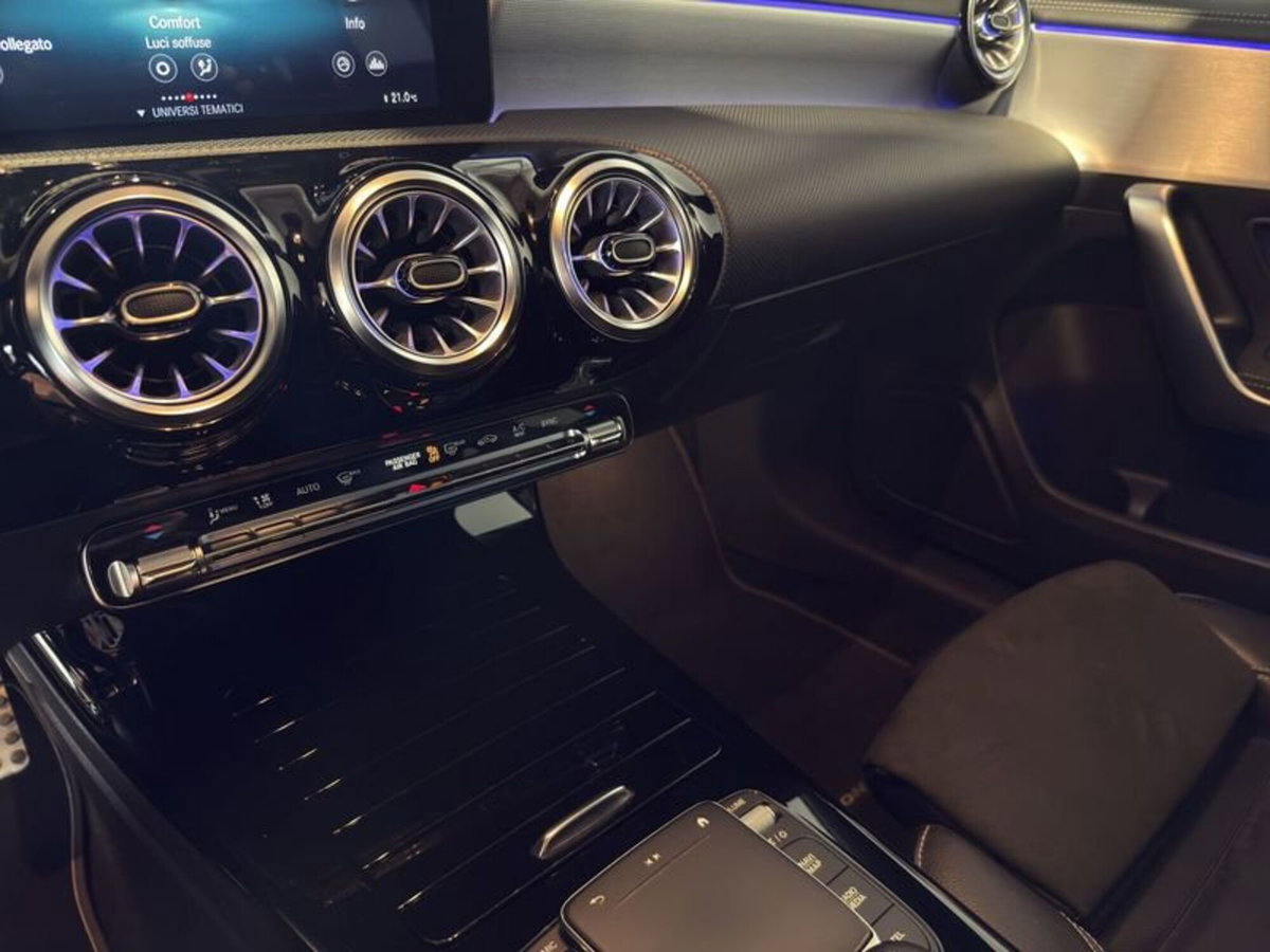 Mercedes-Benz Classe A 180 d AMG Line Premium Plus auto (9)