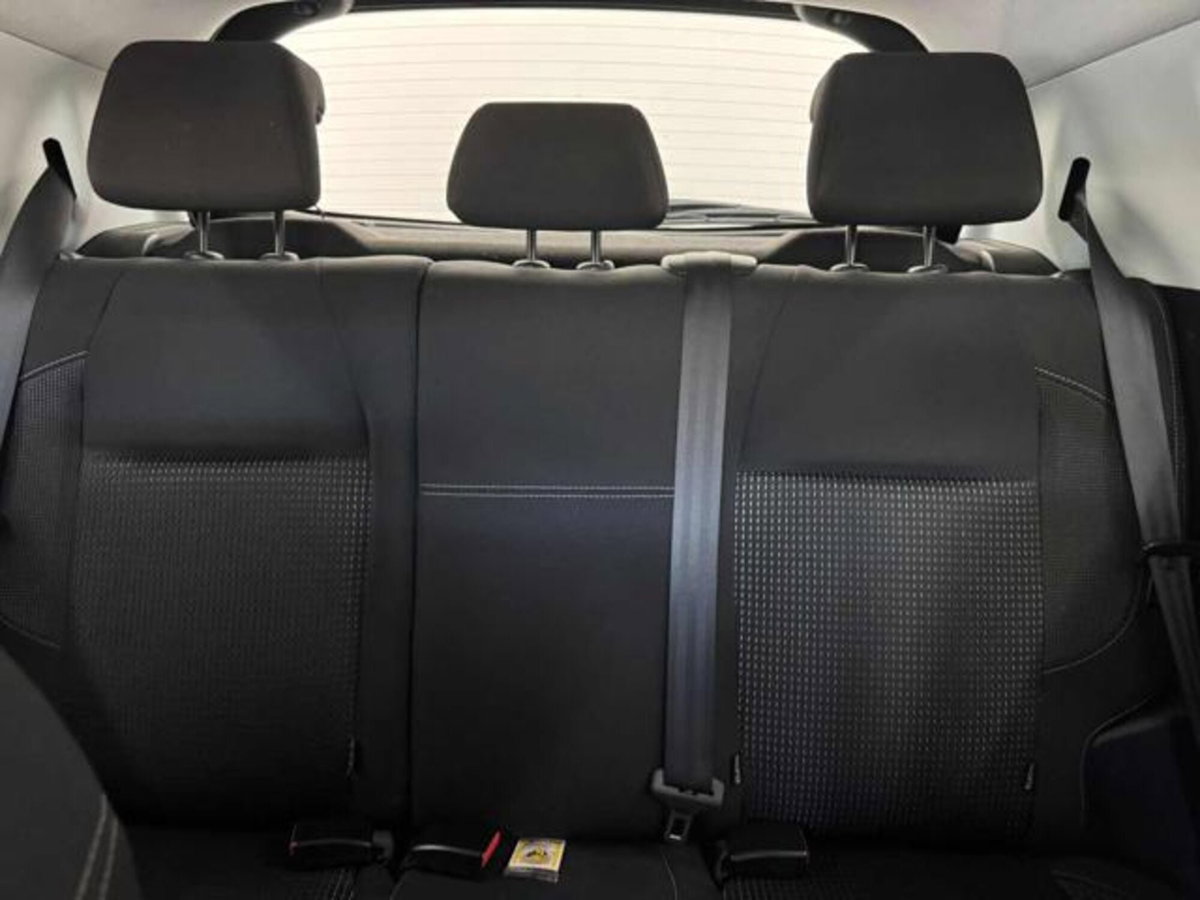 Peugeot 208 1.2 puretech Active s&s 100cv (8)